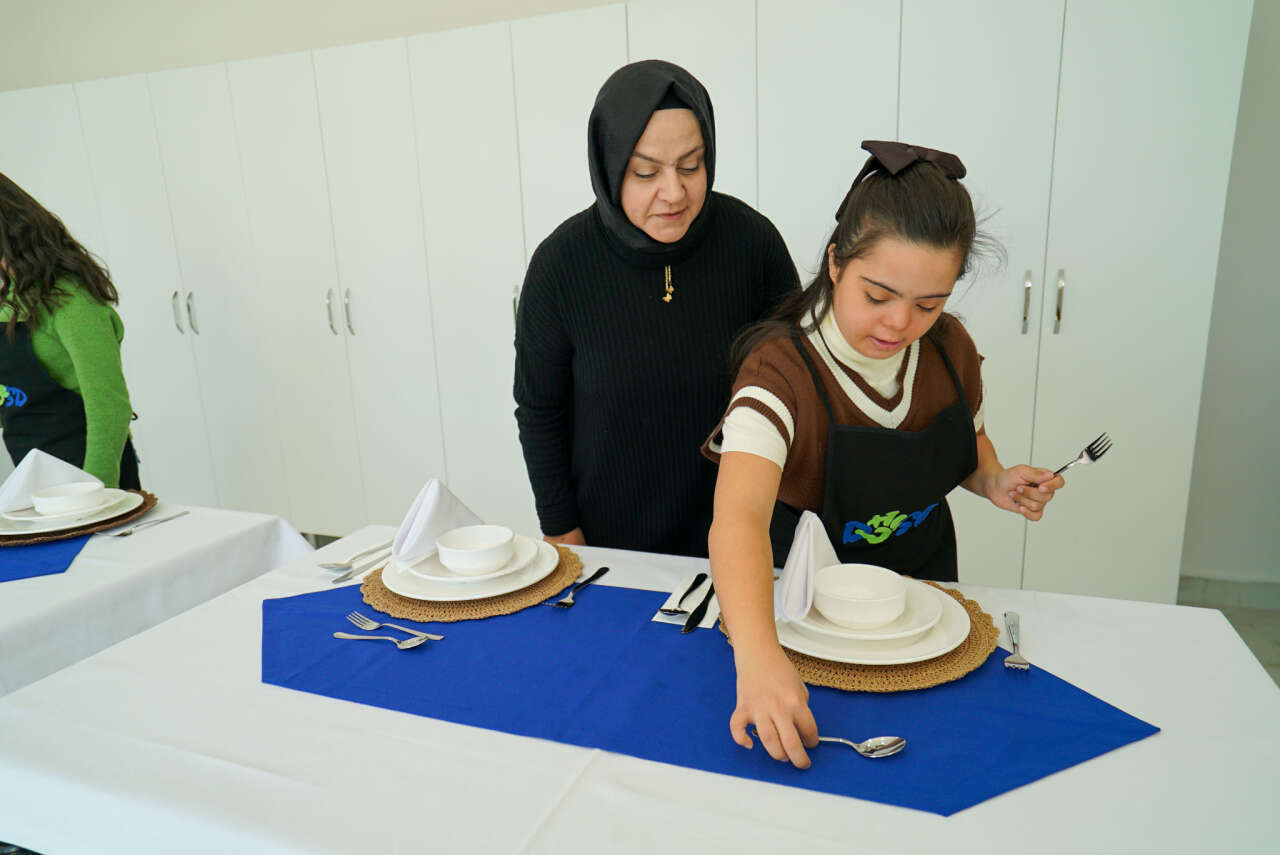 Konya’da down sendromlu bireyler için komi eğitimi başvuruları başladı 4